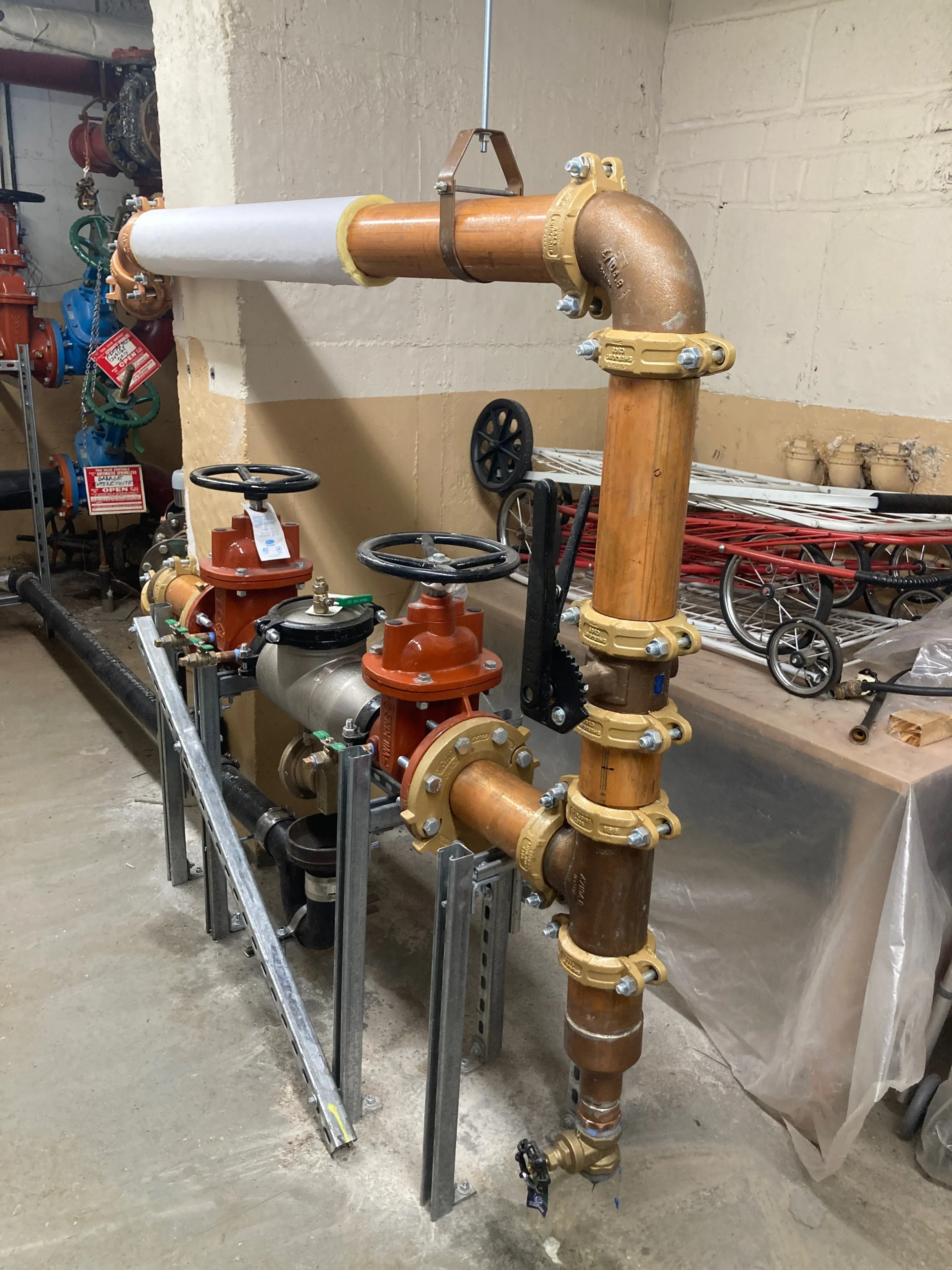 A pipe that is connected to two valves.